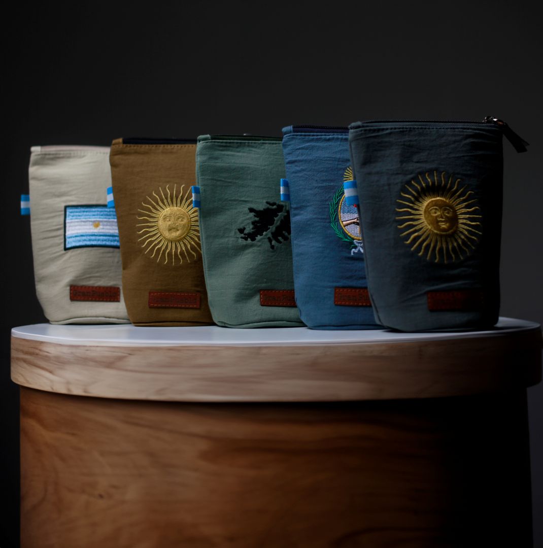 Malvinas Islands Yerba Mate Bag – Handmade, Waterproof, Leather Detail, Yerbero, Argentina