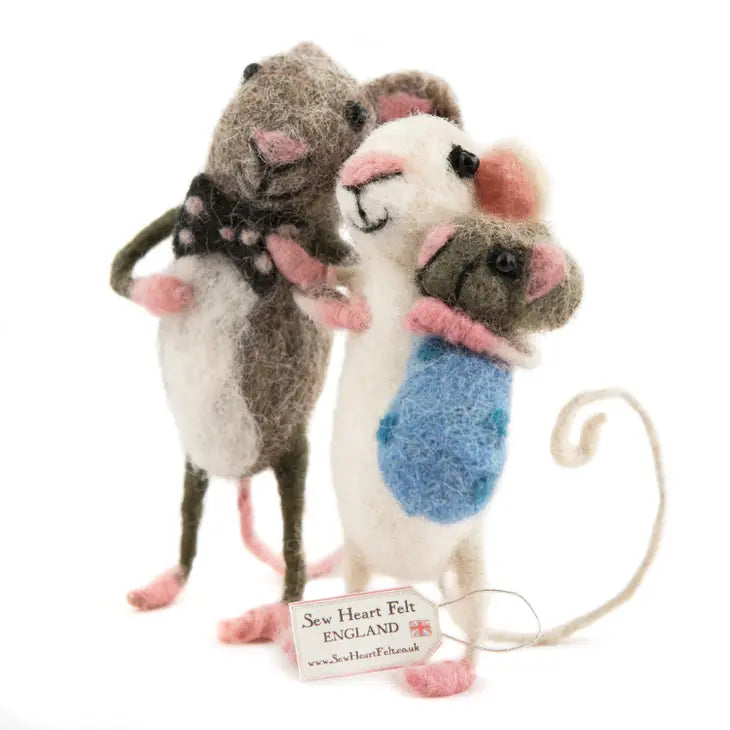 Handcrafted Mummy and Daddy Felt Mice Carrying Baby Boy, Nepal