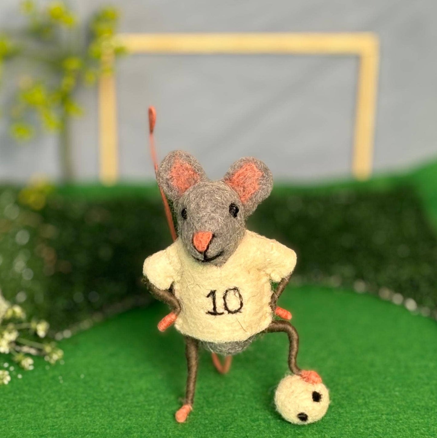 Footballer Mice: Blue, Soccer mouse, England