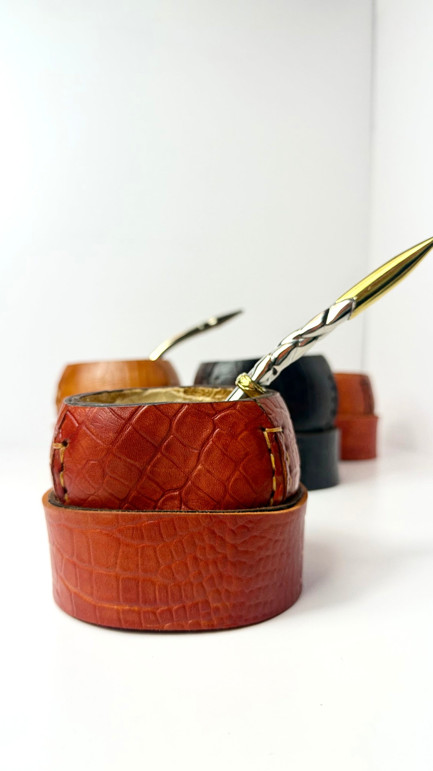 Mate Galleta – Handmade Leather Wrapped Calabash with Matching Base, ARGENTINA