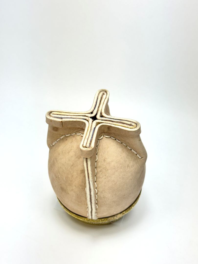 Luxury Torpedo Mate-Laurel Leaf Virola - Hand-Selected Uruguayan Calabash - Cured Leather-Handmade in Argentina