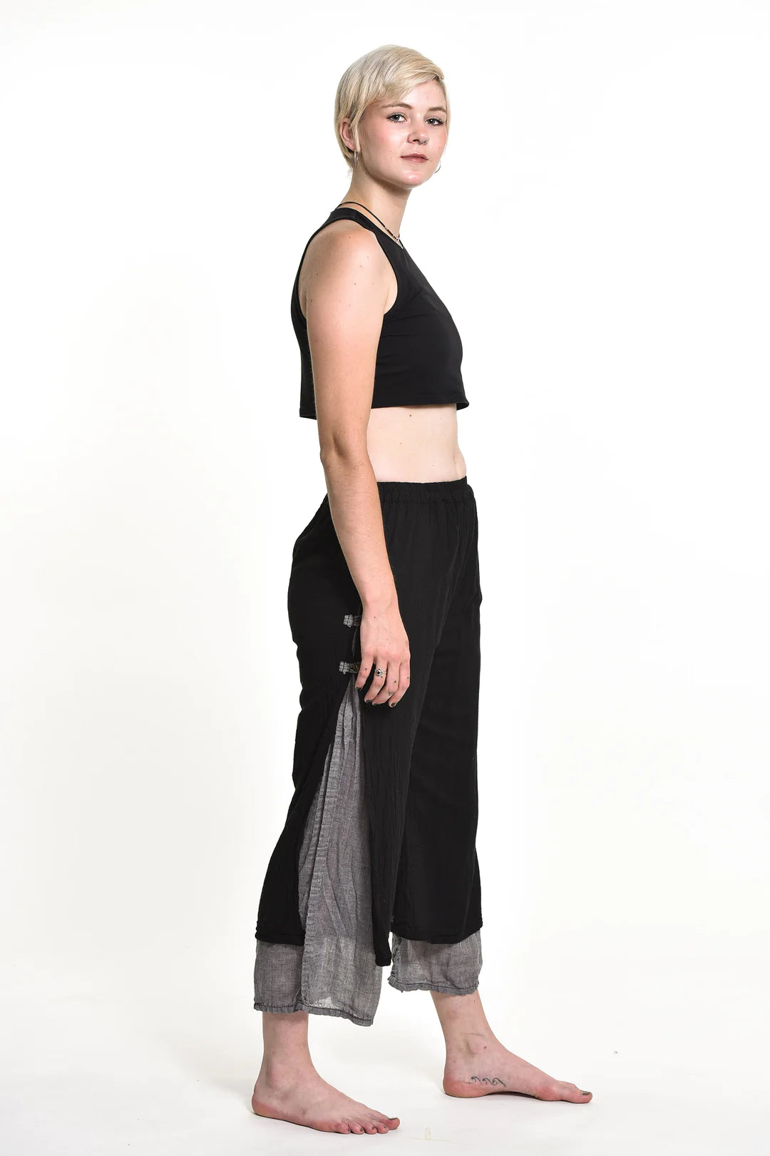 Women's Cotton Double Layers Cropped Pants in Solid Black, Thailand