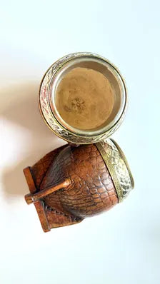 Luxury Torpedo Mate – Collector's Edition | Hand-Chiseled Ferrule, Uruguayan Gourd & Hand-Stitched Leather | Handmade in Argentina