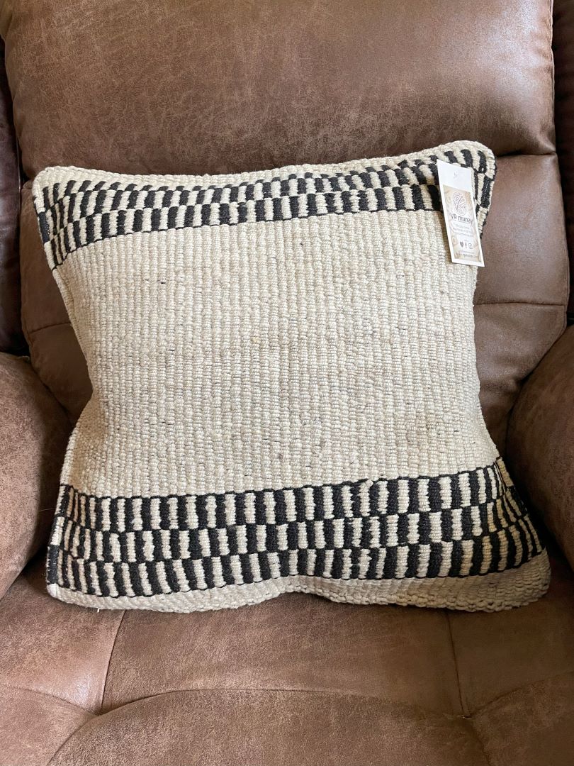 Throw Pillowcase, Aguayo's Cushion Cover, Natural and Black, Bolivia/Peru