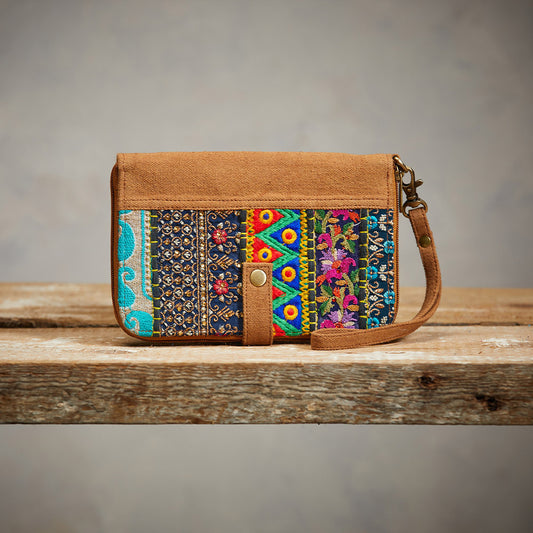 Sari Wallet, India